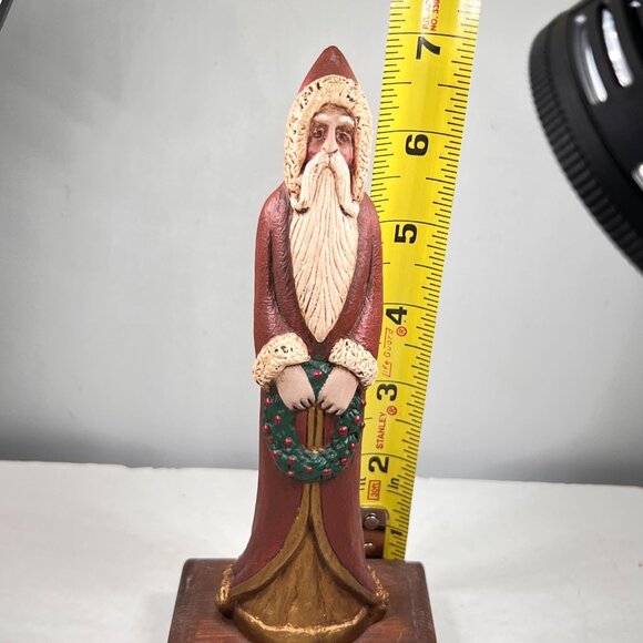 Skinny Santa Claus Figurine Handpainted Wreath Wooden Base Holiday Rustic - Picture 10 of 11